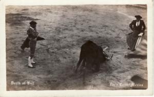 MEXICO   VERACRUZ   BULL FIGHT  RPPC postcard