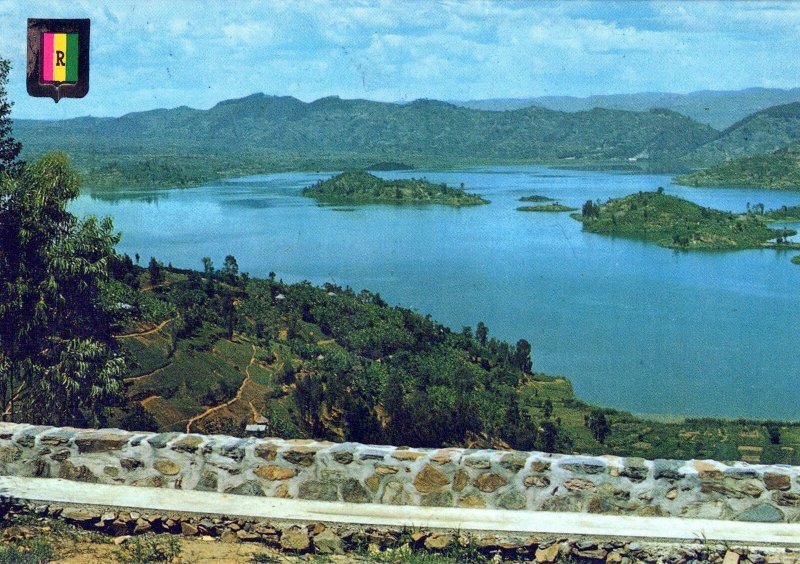 VINTAGE CONTINENTAL SIZE POSTCARD VIEWS OF RUHONDO LAKE RWANDA