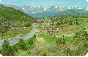 US    PC4101  APPROACHING ESTES PARK VILLAGE, COLORADO