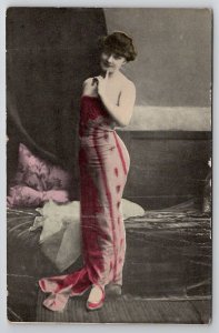 Temptaion Sexy Edwardian Woman Tight Gown Near Bed Postcard E30