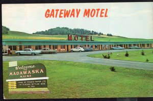 Maine MADAWASKA Gateway Motel, U.S. Route 1 with older cars - pm1992 1950s-1970s