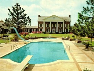 Quality Inn Perry, Georgia Pool w/ Azaleas in Bloom Vintage Postcard P100 