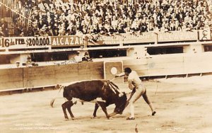 Armillita Matando Bull Fighing, Bullfighting Postal Used Unknown 