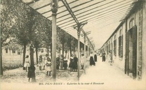 France C-1910 Pen Bron Guleries de la cour d' Honneur  Postcard 22-5225