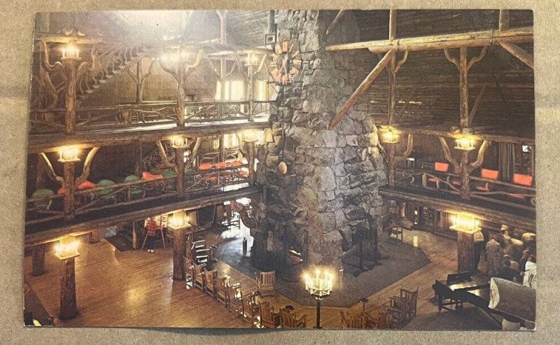 UNUSED POSTCARD - OLD FAITHFUL INN LOBBY, YELLOWSTONE NATIONAL PARK