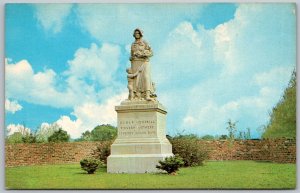 Springfield Ohio 1960s Postcard Madonna Of The Trails Monument