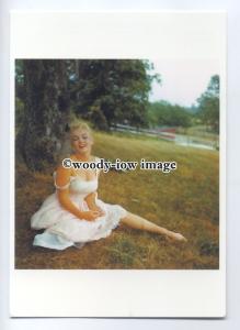 b3685 - Film Actress - Marilyn Monroe in Summer Dress in 1958 - modern postcard