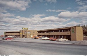 YELLOWKNIFE , N.W.T. , Canada , 1950-70s ; Twin Pine Motor Inn