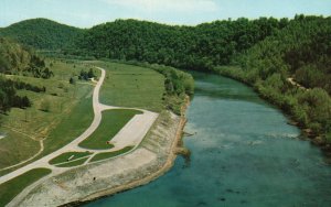 Knoxville Tennessee, Clinch River Norris Dam Scenery Northeast Vintage Postcard