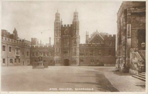 Berkshire Postcard - Eton College - Quadrangle - Real Photograph - Ref 7508A