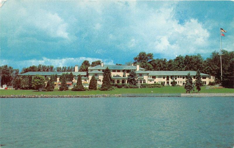 Alexandria Bay New York~Wellesley Island~Thousand Island Club~Lake Front~1950s