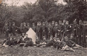 LARGE GROUP OF AUSTRIA HUNGARY SOLDIERS IN UNIFORM~WW1 MILITARY PHOTO POSTCARD