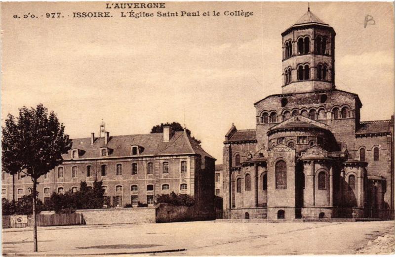 CPA L'Auvergne ISSOIRE Église St-PAUL et le College (409730)