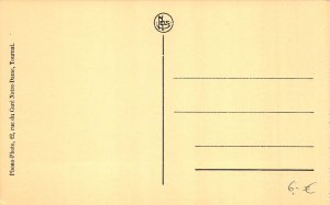 L047 France Roubaix Train Station Carriage vintage postcard