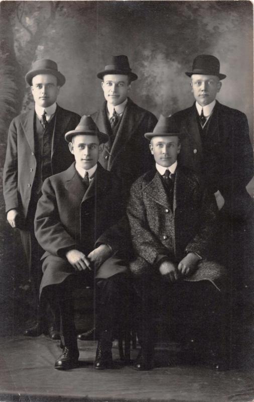 GROUP OF 5 MEN~ALL WEARING HATS~BROTHERS?~REAL PHOTO POSTCARD 1910s