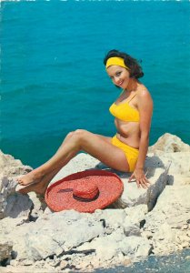 Bathing suit beauty pinup posing pin up semi-modern postcard