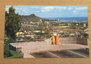 POSTCARD UNUSED - VIEW OF WAIKIKI FROM PUNCHBOWL, OAHU, HAWAII