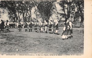 br105082 danses Bitola Macedonia jour de paques folklore costume types monastir