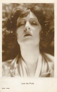 Postcard cinema film starlet actress beauty Lya de Putti