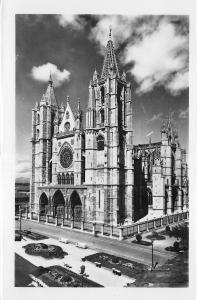 BR18922 Leon Fachada principal de la catedral spain