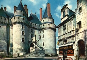 Postcard En Touraine Langeais Le Chateau C'est Louis Xi Qui Fit Elever France