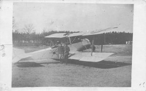 WW1 Military Combat Pilots Machine Gun Airplane Biplane Real Photo PC AA93370