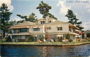 NY, Saranac Lake, New York, Gauthier's Lake Flower Motel and Cottages, Roberts