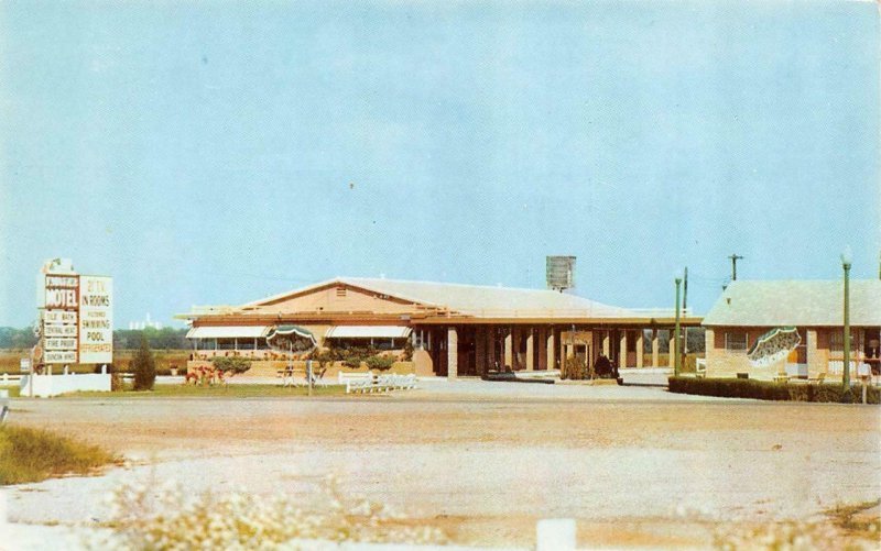 MIAMI, OK Oklahoma FRONTIER MOTEL Roadside ROUTE 66  Ottawa Co c1950's Postcard