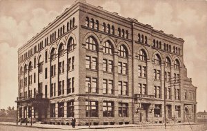 Winona Minnesota~Winona Hotel-Romanesque Revival architecture~POSTCARD