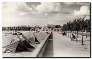 Modern Postcard Royan Boulevard F Garnier and the Beach