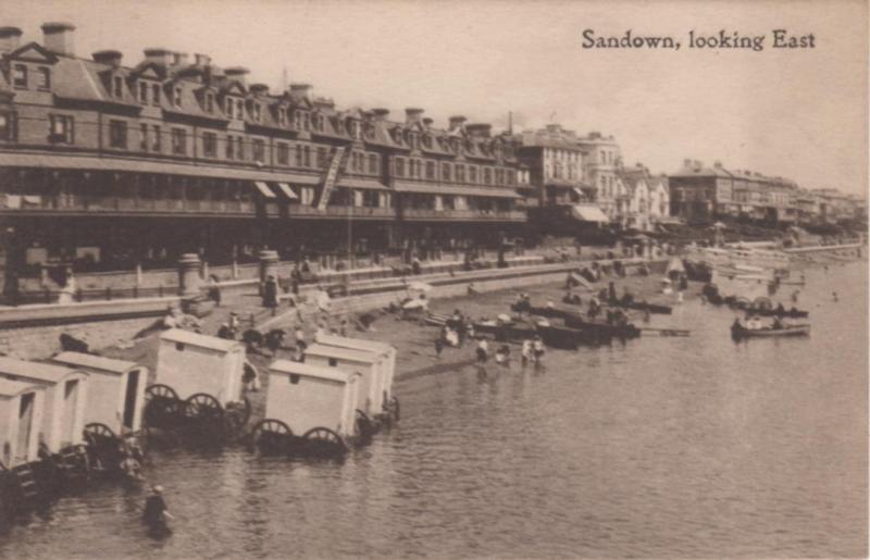 (au58) Wight Sandown looking East Postcard