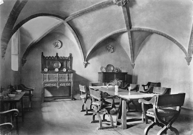 B97725 castello di issogne sala da pranzo valle d aosta italy   real photo