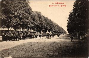 CPA MILITAIRE Moulins-Revue du 14 Juillet (316554)