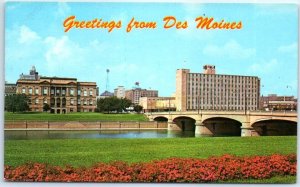 M-95162 YMCA Building & City Library Greetings from Des Moines Iowa USA