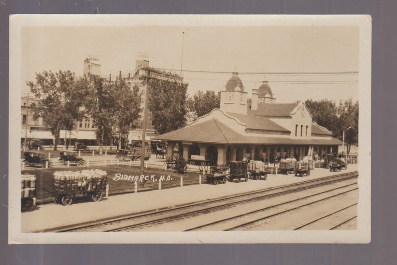 Bismarck NORTH DAKOTA RPPC 1925 DEPOT TRAIN STATION Northern Pacific RR ND KB