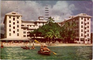 Postcard HOTEL SCENE Honolulu Hawaii HI AL9396