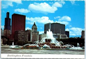 Postcard - Buckingham Fountain - Chicago, Illinois