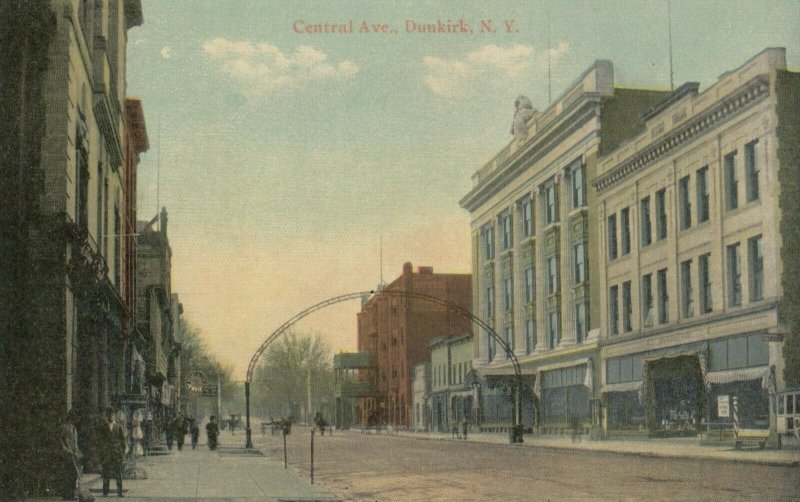 DUNKIRK , New York , 1900-10s ; Central Avenue
