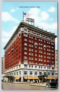 Linen~Dayton Ohio~Hotel Miami Bldg~People On Streets~Cars~US Flag~1940s Postcard