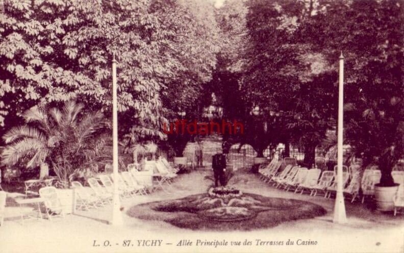 FRANCE. YICHY (*sp) VICHY - ALLEE PRINCIPALE VUE DES TERRASSES DU CASINO