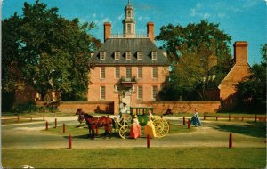 Horse Carriage Governors Palace Williamsburg Virginia VA Postcard VTG UNP 