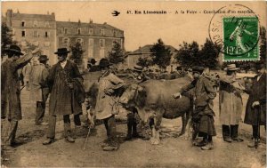 CPA En Limousin - A la Foire - Conclusion d'un marche (611113)