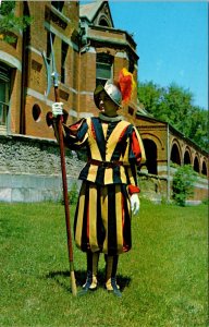 Vermont, Rutland - Wilson Castle - Swiss Guard - [VT-165]