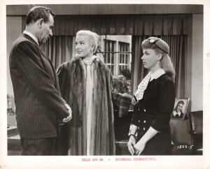 Kelly & Me Film Piper Laurie Van Johnson Performing Dog Movie 10x8 Vintage Photo