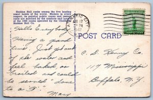 1942 HADDON HALL PEOPLE ON BEACH ATLANTIC CITY NJ LINEN POSTCARD