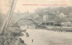 France Merry Sur Yonne La Passerelle et le Village de Magny 02.52