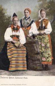 Sweden Dalarne Rattvik Seksand Locals In Traditional Costume