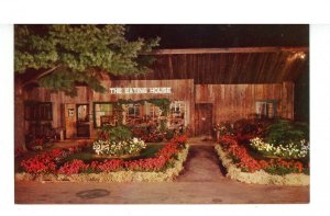 NH - North Conway. The Eating House at Base of Cranmore Mountain