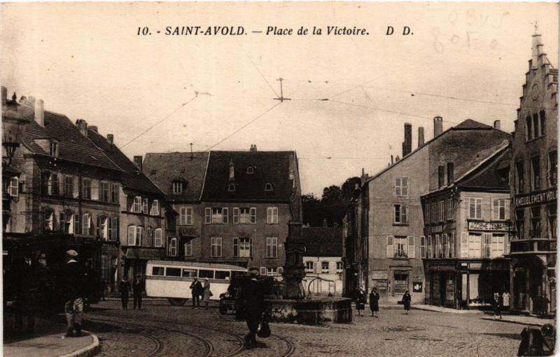 CPA St-AVOLD - Place de la VICtoire (368902)