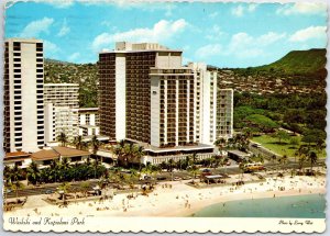 VINTAGE CONTINENTAL SIZE POSTCARD WAIKIKI AND KAPIOLANI PARK HAWAII 1970s